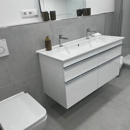 Gemuetliche Wohnung- Lage Am Buergerpark *